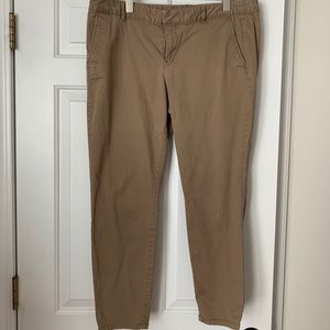 GAP Chino Capri Khaki Pants